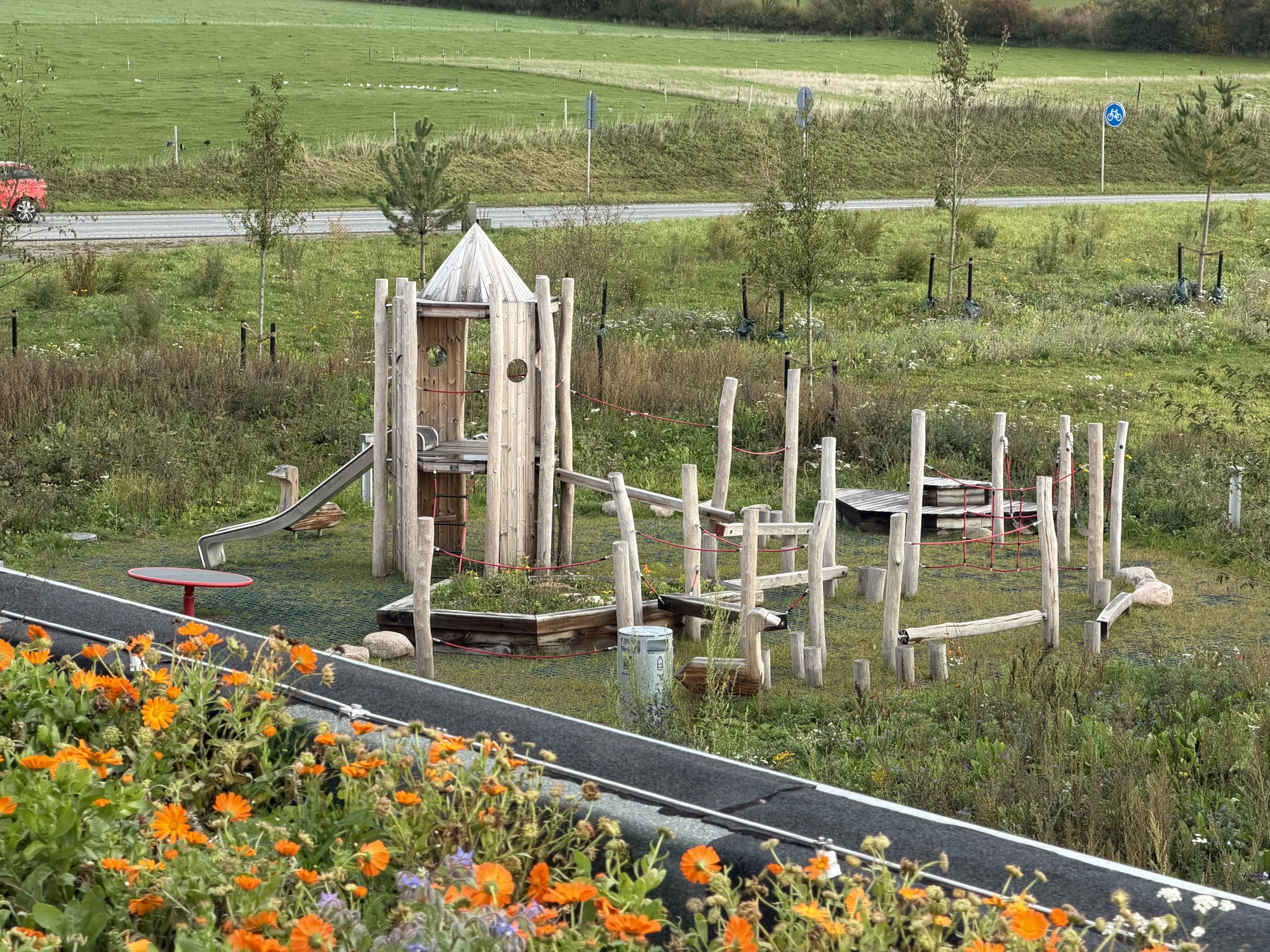 Legeplads ved Norlys ladepark ved Afkørsel 41